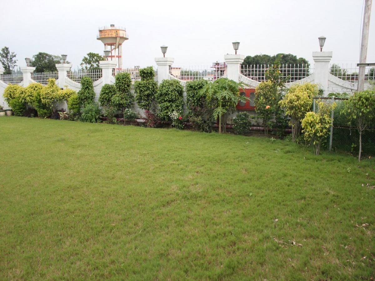 Hotel Padmini Palace Rani Pokhri Exterior photo